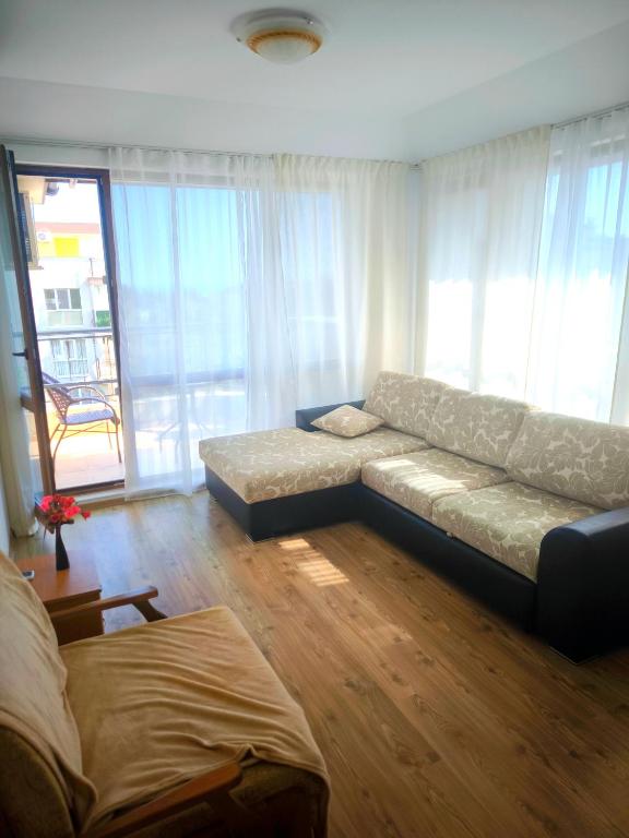 Светлая квартира на 4 этаже - Ferienwohnung Ravda