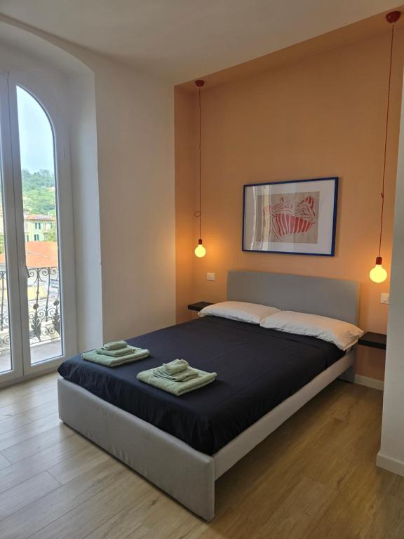 Ermanno s Home 5terre stazione centro città - B&B La Spezia