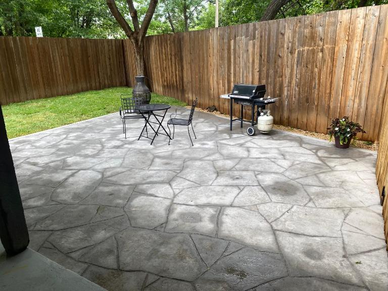 2bd 1bth place in Arlington Centrally located in DFW and conveniently located near Cowboy's Stadium - B&B Arlington