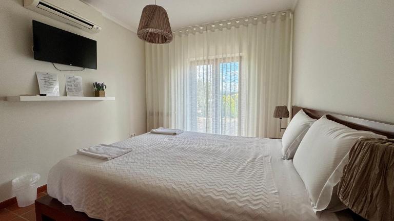 Matias Nature - Raízes da Vinha - Boutique Mountain Stay in Serra da Estrela, Seia - Ferienwohnung Carragozela