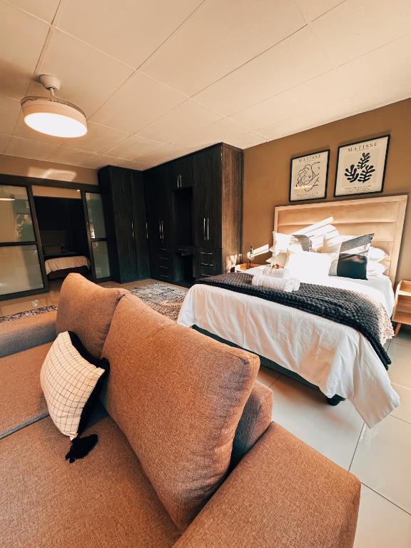 Lemon & Blue Guest House - B&B Welkom