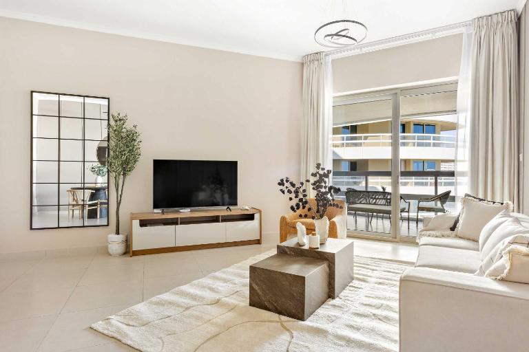 Silkhaus Vacation Homes Ajwan Tower 1BR with Maid room in Saadiyat Island - Bed and Breakfast Abu Dhabi