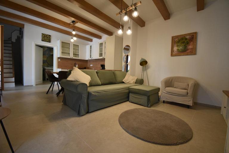 Gőzhajó Loft - Családi ház terasszal, 2 fürdőszobával, kerékpárral - B&B Szentendre