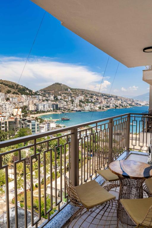 Adam & Eve Apartment - B&B Sarandë