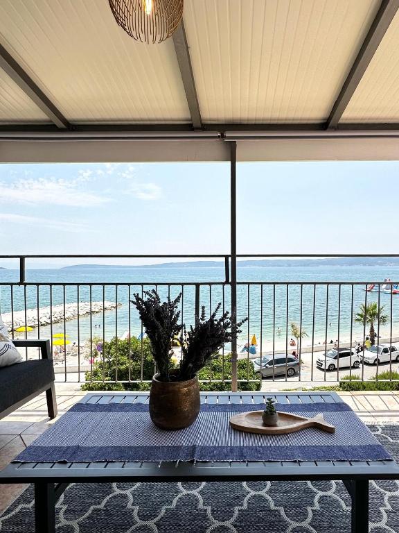 Luxury Pearl Seaside Apartment - Bed and Breakfast Kutleše