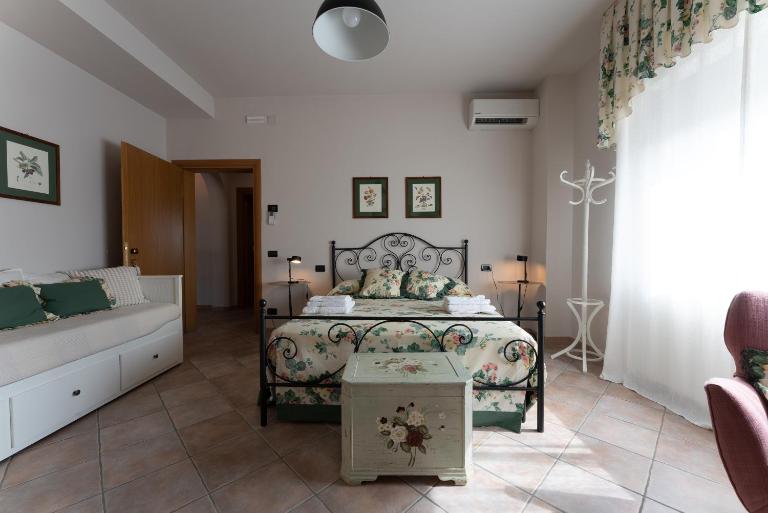 Tenuta Tre Gemme in Cantina - Don Rocco - B&B Catignano