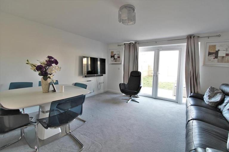 5 bed and 3 bath house in London - Chambres d'hôtes Erith