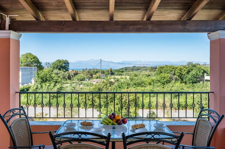 Corfu Villa Poulos - B&B Astrakeri