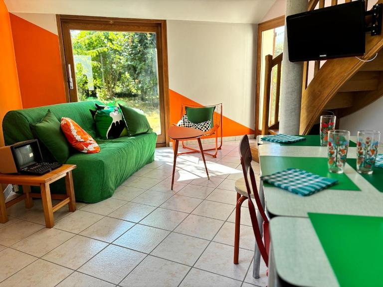 Chez Raoul, maison agréable - B&B Villebernier