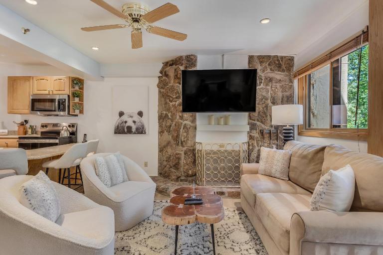 Laurelwood Condominiums 304 - B&B Snowmass Village
