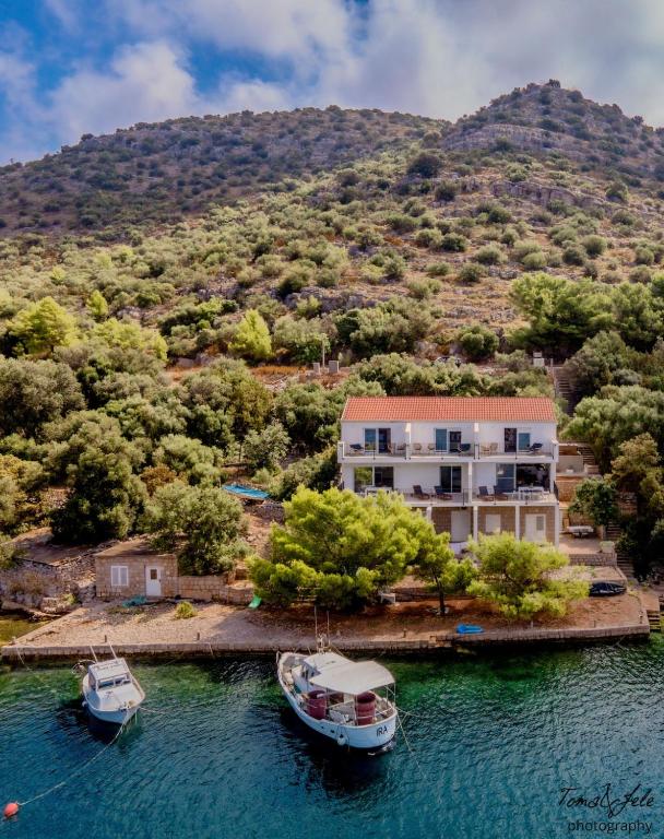 Discover Lastovo premium accommodation - Chambres d'hôtes Skrivena Luka
