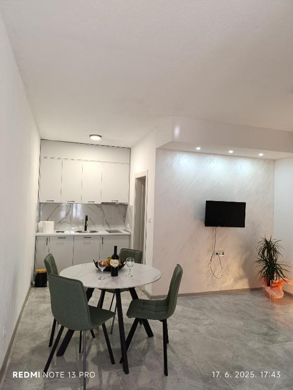 Apartman Vuk - Bed and Breakfast Tivat