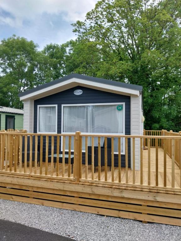 Luxury 6 berth Caravan Lytham - B&B Preston