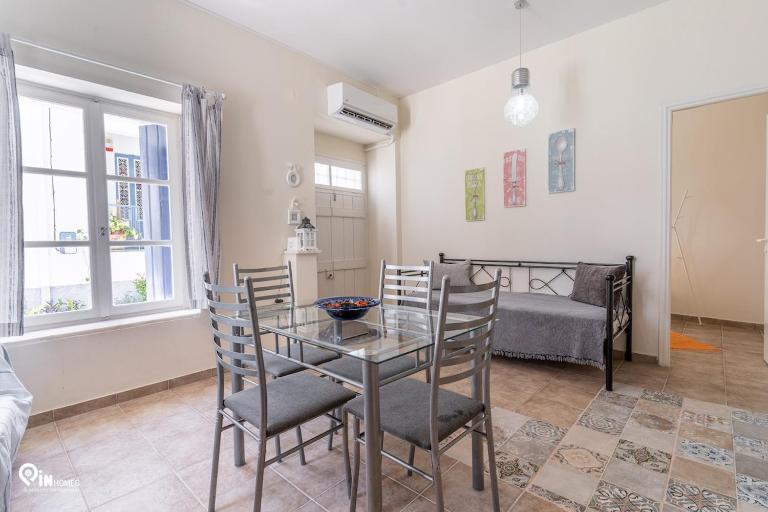 Omiros - Alley House in Poros - B&B Poros