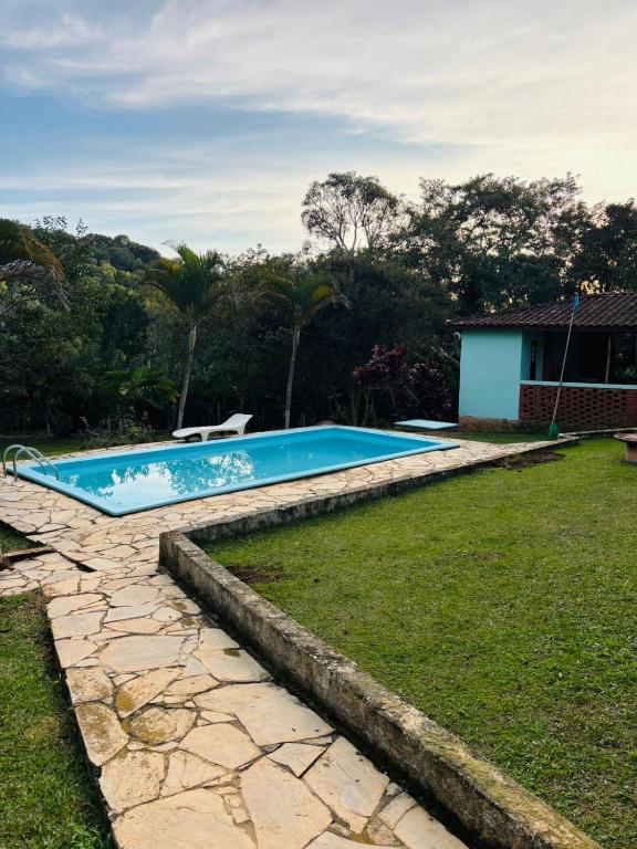 Casa de campo com piscina em condomínio. - B&B Ibiúna