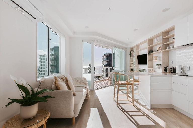 High Rise Luxury Studio Views & Pool - B&B Mount Maunganui