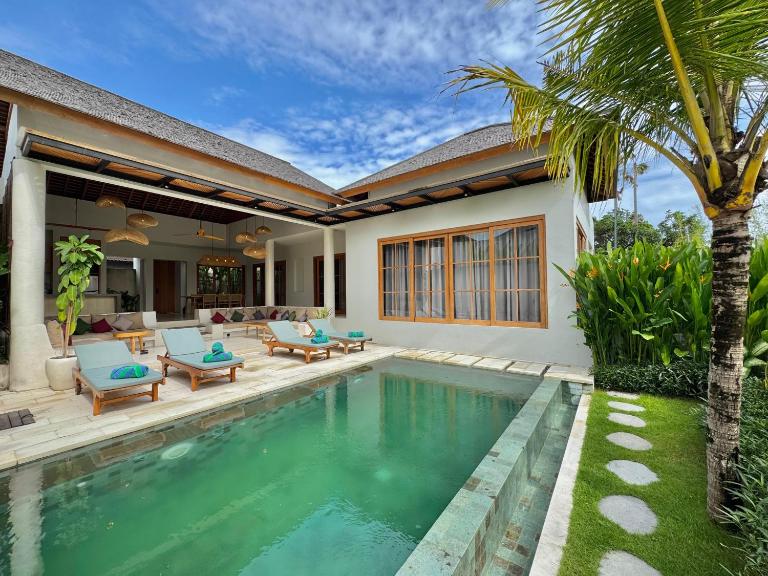 Ersanea Villas Seseh - B&B Canggu
