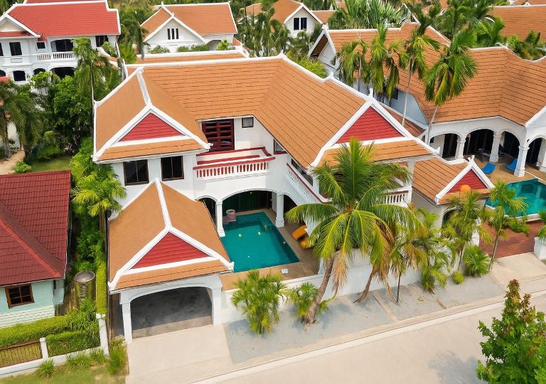 Luxury 5 Bedroom Funplace Pool Villa in Pattaya - Ferienwohnung Ban Na Chom Thian