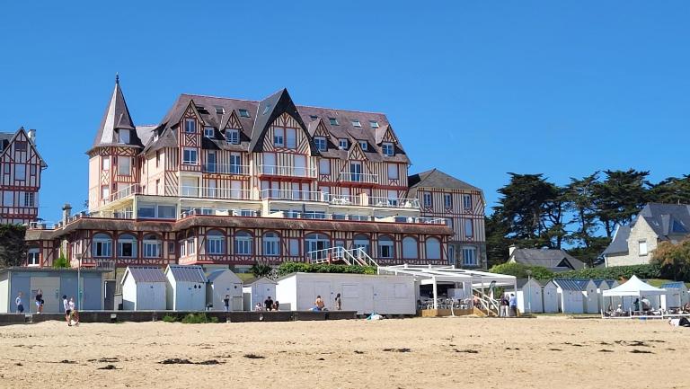 Ar-Vro Côté Plage - Magnifique Vue Mer - B&B Saint-Cast-le-Guildo