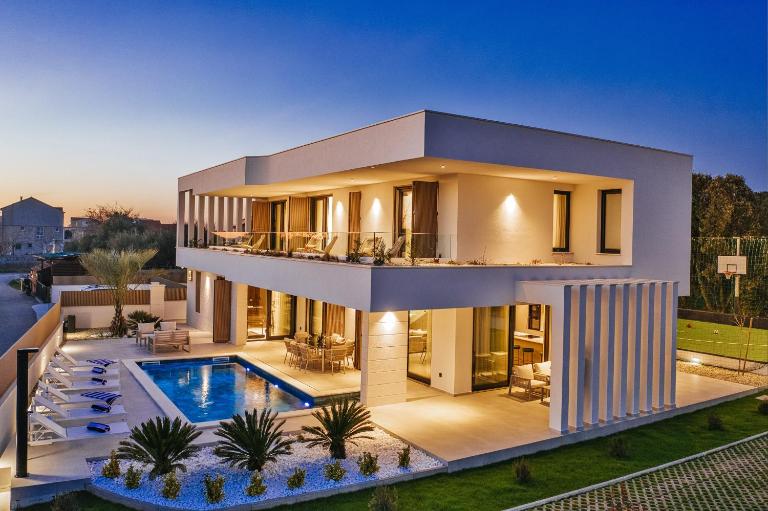 Villa Javori ZadarVillas - Bed and Breakfast Bibinje
