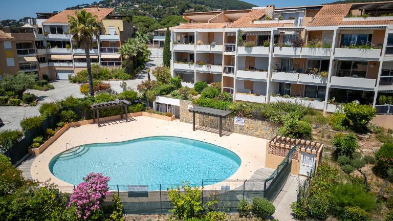 Le Corsaire - Séjour Relaxant, Plage & Piscine - B&B Carqueiranne