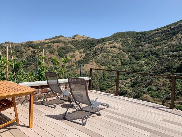 Pambnb - Nature Retreat with Mountain Views & Fiber - Chambres d'hôtes Santa Cruz de Ténérife