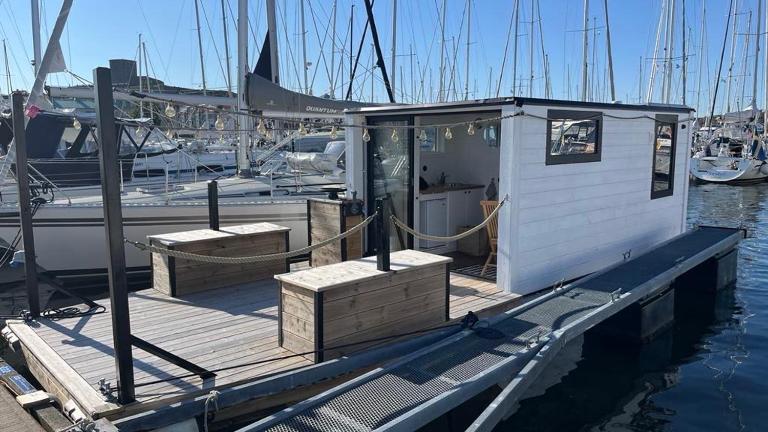 Houseboat in Karlskrona City - B&B Karlskrona