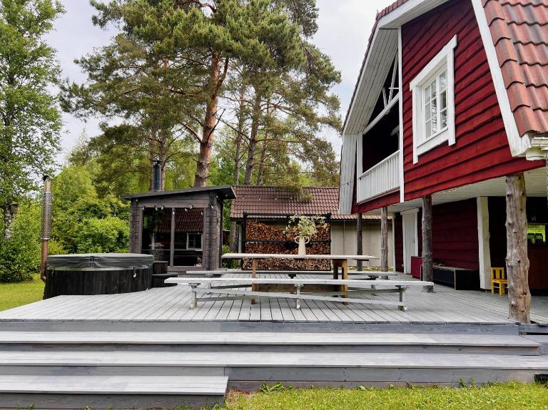 Forest Escape 35min from Tallinn - HotTub & Sauna - B&B Sõitme