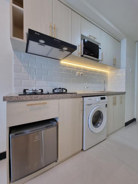 Cozy New Apartment inside Mall - B&B Surabaya