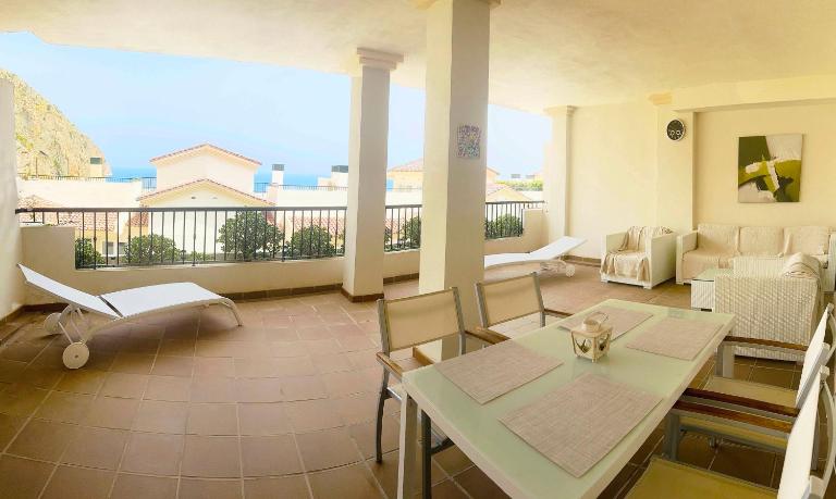 Oasis Beach Mascarat- Sea View Retreat - B&B la Canuta