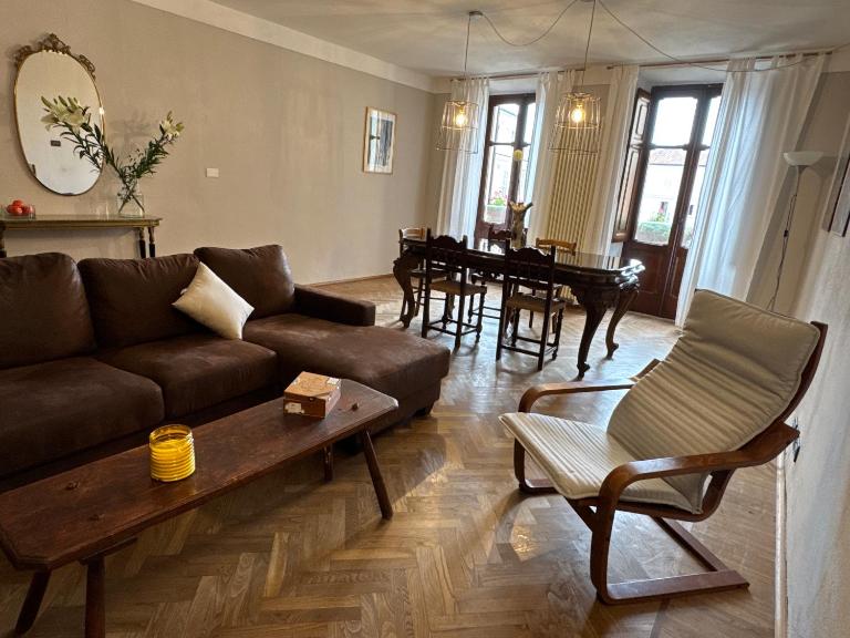 Casa Piazza del Campanon - Bed and Breakfast Nizza Monferrato
