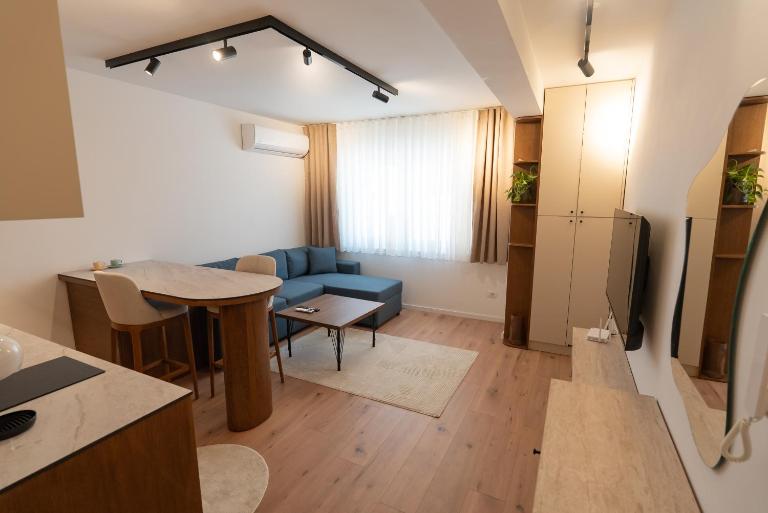 Modern Bazaar Apartment - B&B Gjakovë