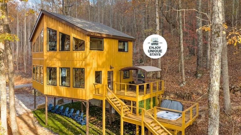 Dreams of Spring at Magnolia Treehouse - Bed and Breakfast Wildwood