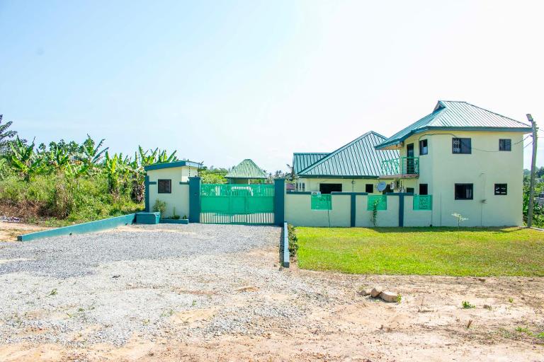Luxurious Akwaaba Villa - Chambres d'hôtes Kwesimintsim