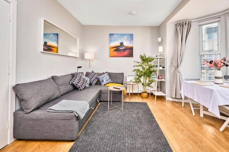 Harbour Central Apt Walk to Beach- Princess Blue 2 - Chambres d'hôtes Portrush