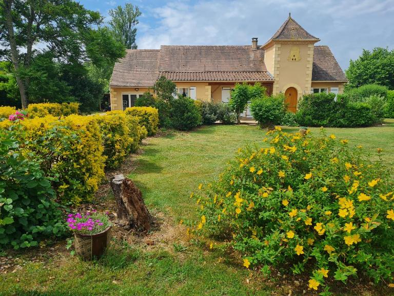 Maison*Piscine chauffée*SPA - B&B Saint-Martial-de-Nabirat