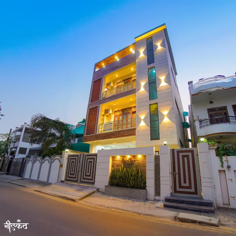 Neelkanth - 1-BHK Flat Near BHU - Chambres d'hôtes Vârânasî
