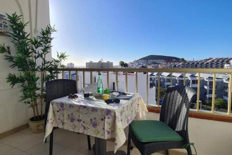 Joy & Friends 1 - B&B Los Cristianos