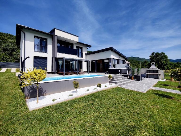 Villa Biser Gacke - B&B Sinac