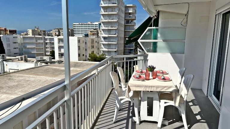 ROMPEOLAS GANDIA - Alquiler solo a familias - B&B Gandia