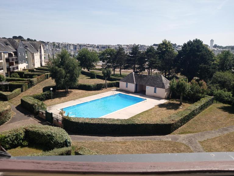Sea Bird parking draps fournis piscine estivale - B&B Arzon