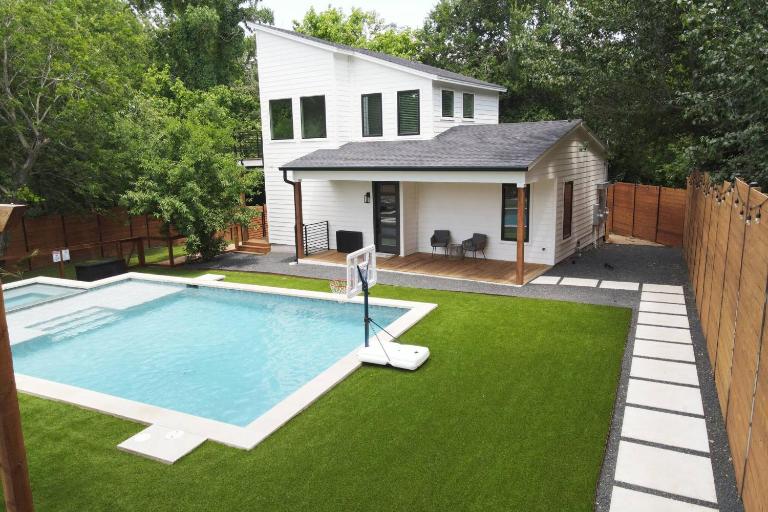 Catalina Guesthouse w/ Hot Tub and Pool - Chambres d'hôtes Austin