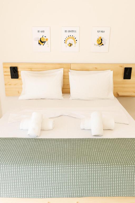 The Bee Apartments - Bed and Breakfast Dhërmi