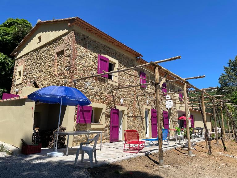 Podere Buriano, Villa with Swimmingpool - B&B Monterotondo