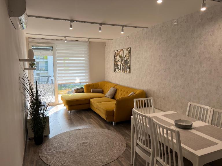 Silvergate Apartman - B&B Siófok