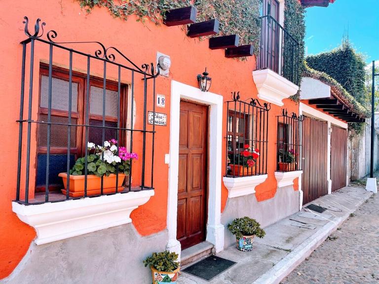 Casa Corazon GT - Bed and Breakfast Jocotenango