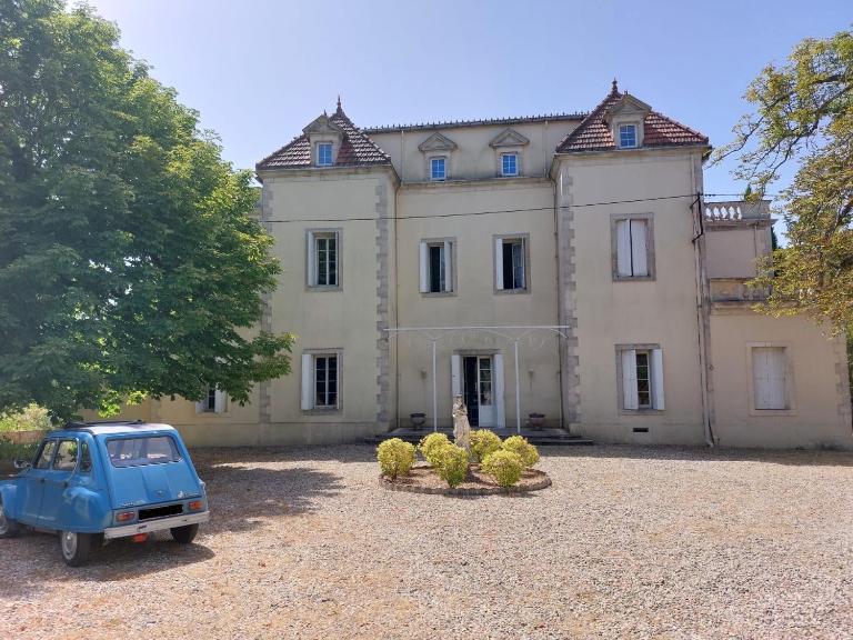 Dreamy Château for big groups and their pets - Ferienwohnung Saint-Ambroix