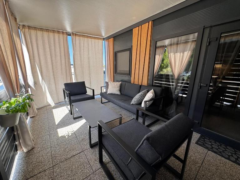 INNOVA TravelVir - Mobhome MiraSol - Chambres d'hôtes Drage