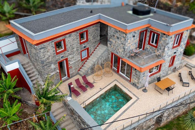 Fajã Stone House by LovelyStay - B&B Arco da Calheta