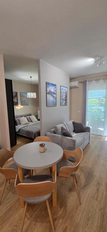 Fairytales Apartment River Point - B&B Breslavia
